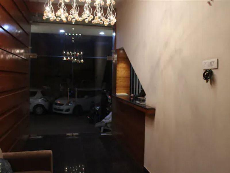 The Premier Hotel Kota  Bagian luar foto
